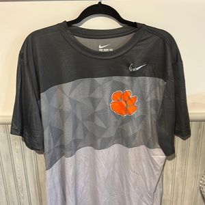 Clemson tigers short sleeve Nike dri fit paw print orange size XL